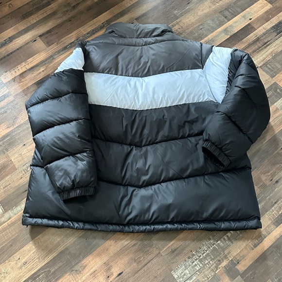 Women’s Columbia Puffect Color Blocked Jacket - Picture 2 of 3